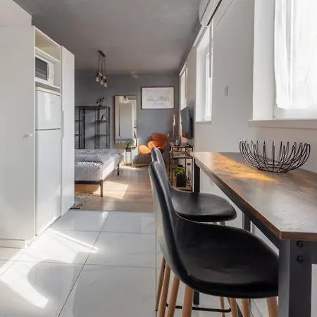 Cozy And Stylish In The Ruin Bar District * Boedapest