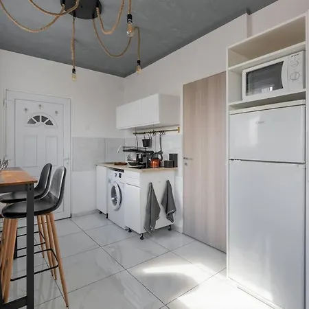 Apartman Cozy And Stylish In The Ruin Bar District *