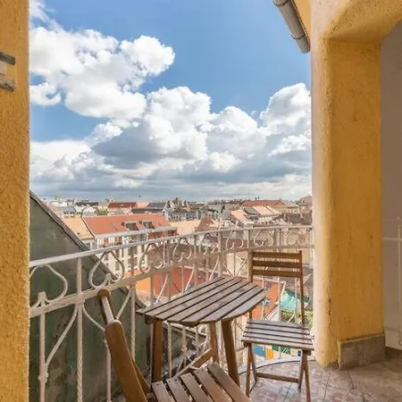 Cozy And Stylish In The Ruin Bar District Appartement Budapest