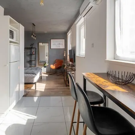 Cozy And Stylish In The Ruin Bar District * Budapeşte
