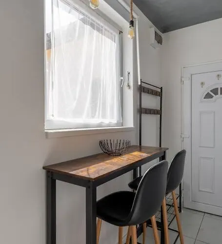 Cozy And Stylish In The Ruin Bar District Apartament Budapesta